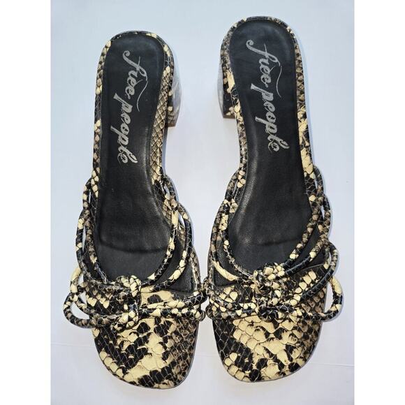 Free‎ People Petra Size 36 US 6 Slip On Heel Sandals Strappy Python Snake Print - Picture 7 of 10
